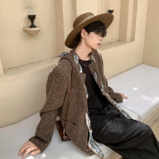 设计感小众2025年 咖色丝巾小香风外套男生秋季 白口阳 南欧阳光
