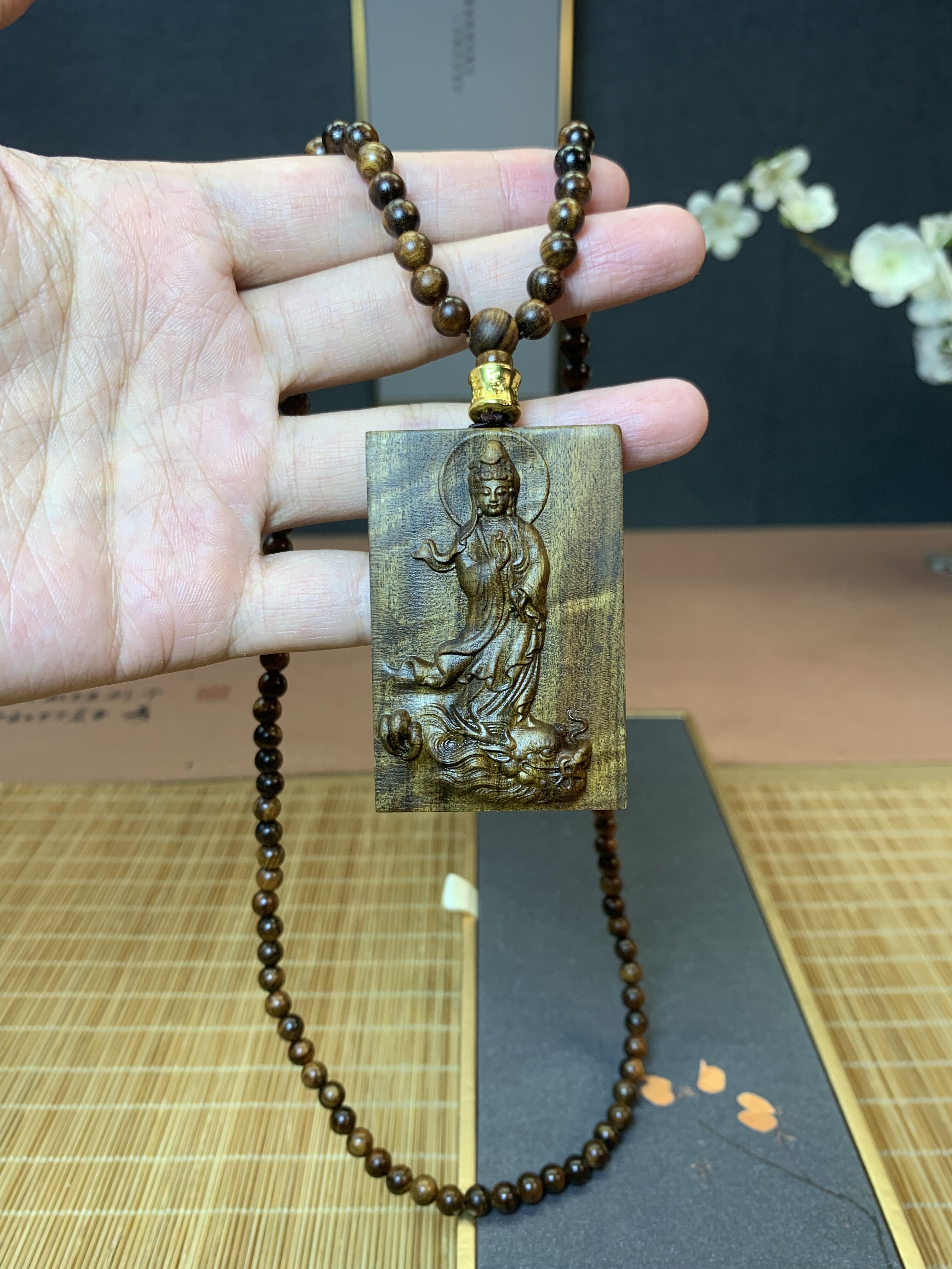 海南黄花梨木【御龙观音】牌子搭配6mm108颗项链佛珠脖挂珠串