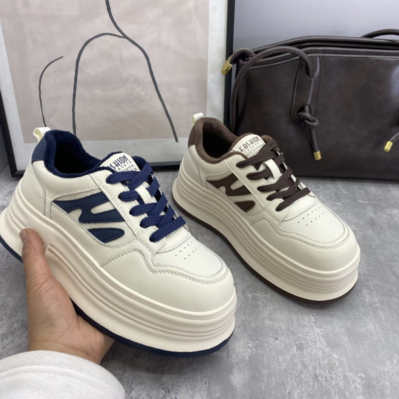 2025秋冬增高厚底面包鞋女系带休闲板鞋百搭加棉小白鞋运动鞋