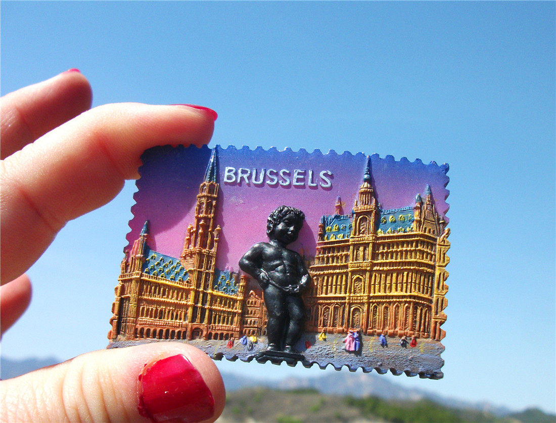 比利时当地冰箱贴 黄金广场 撒尿小童小于连 邮票形 多款 礼物