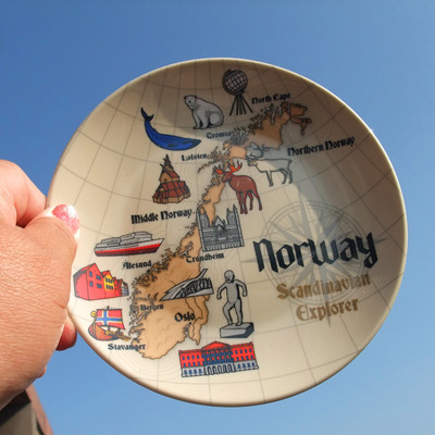 挪威当地购买纪念品 装饰盘 陶瓷盘 有包装 地图和经典地标NORWAY