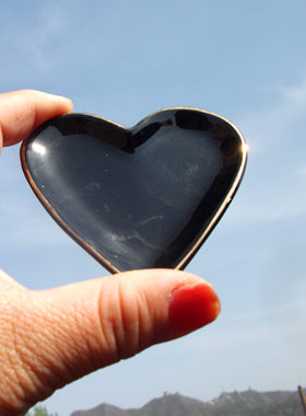 美国当地购买纪念品 可爱的小盘子 MISSING IS A WORK OF HEART