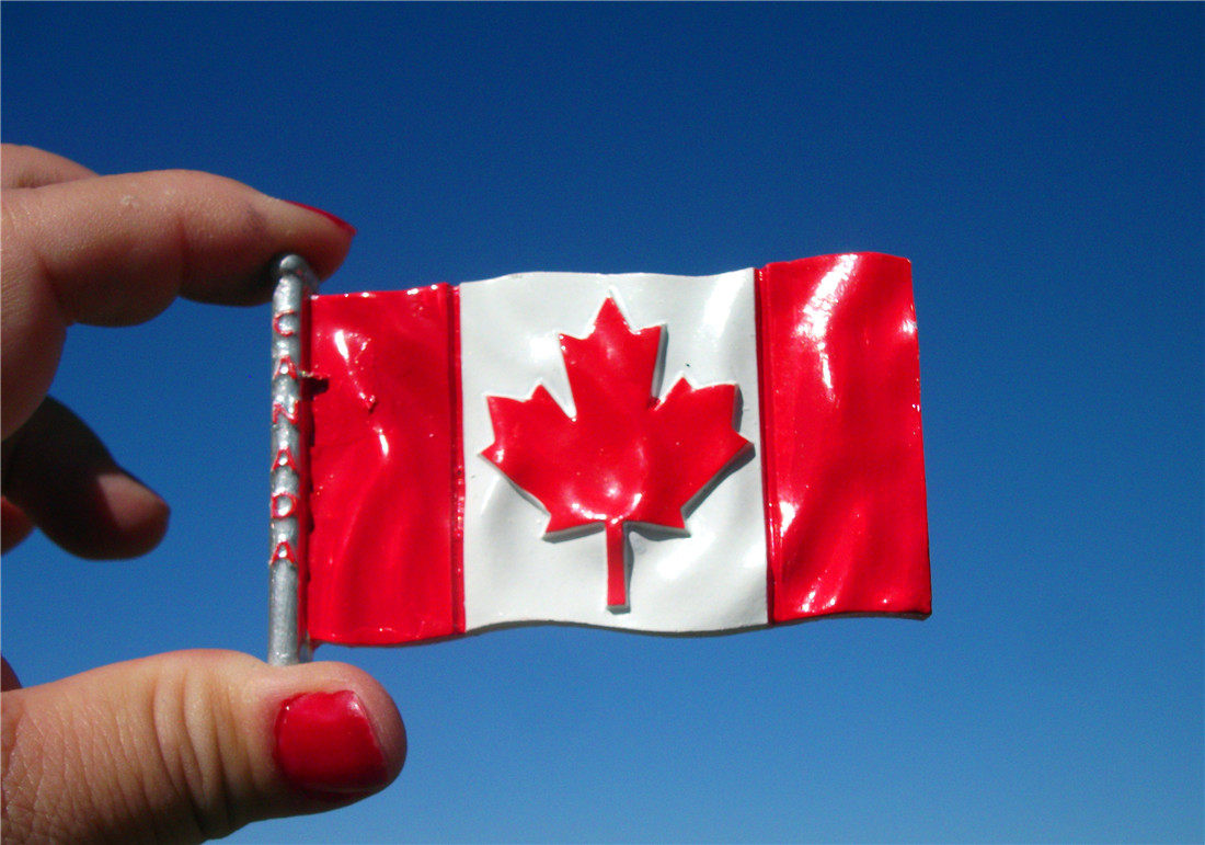 加拿大当地购买冰箱贴 canada 风中飘扬的国旗 礼物