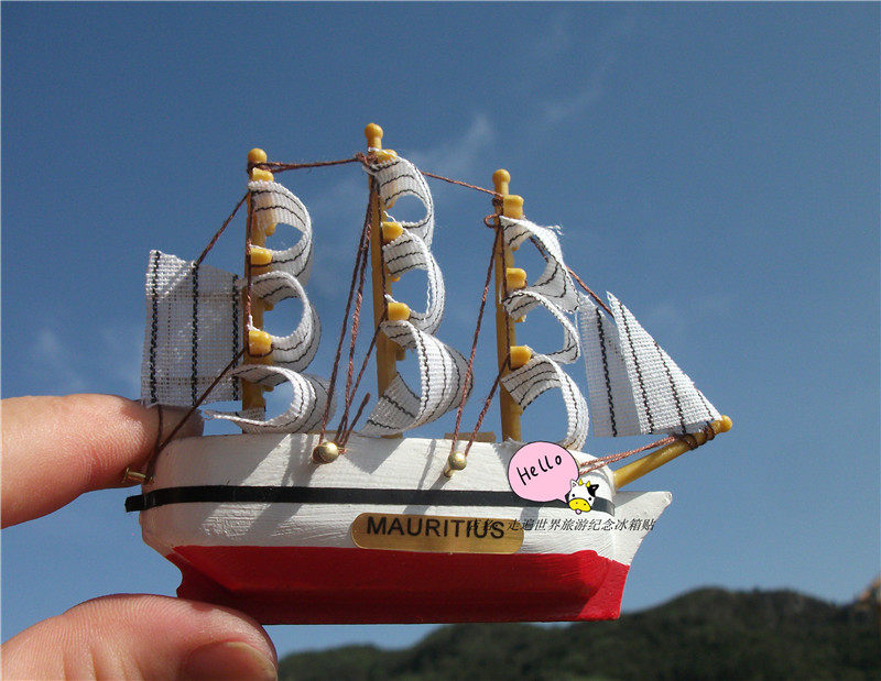 MAURITIAN LOCAL FRIDGE MAGNET MAURITIUS WOODEN SAILBOAT SMOOTH SAILING MULTI-COLOURED SOUVENIRS