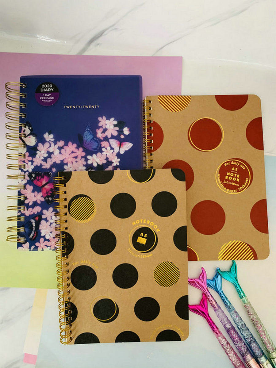 出日本原单amifa 线圈本 手帐本 英国每日一页2020年线圈手帐本