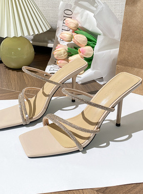法式高级感水钻高跟一字拖鞋女2026夏季新款细跟外穿凉拖气质凉鞋