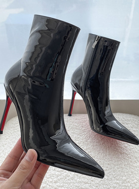 红底高跟鞋黑色短靴女秋冬季2026细跟尖头瘦瘦靴性感御姐漆皮靴子