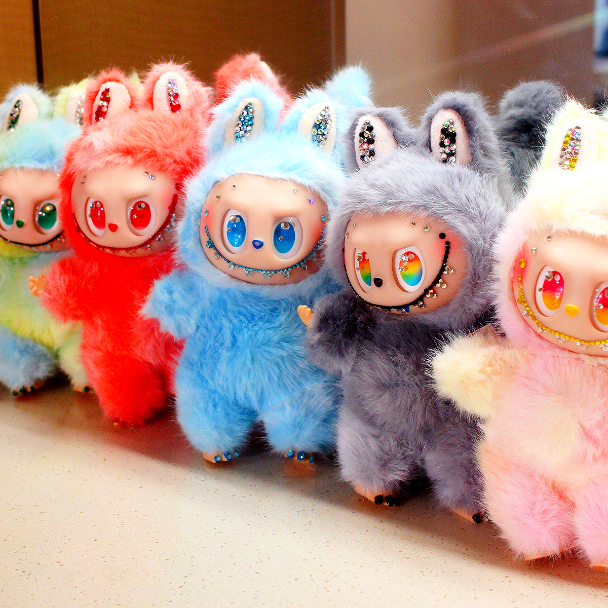 潮玩镶钻拉布布三代马卡龙毛绒