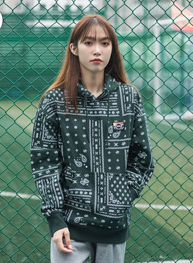 金小姐VANS正品腰果花棋盘格印花军绿色男款连帽卫衣VN0A5H8DCX9