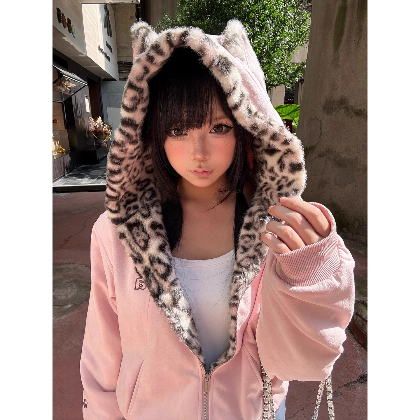 【免费试穿】轻亚比兔耳朵卫衣