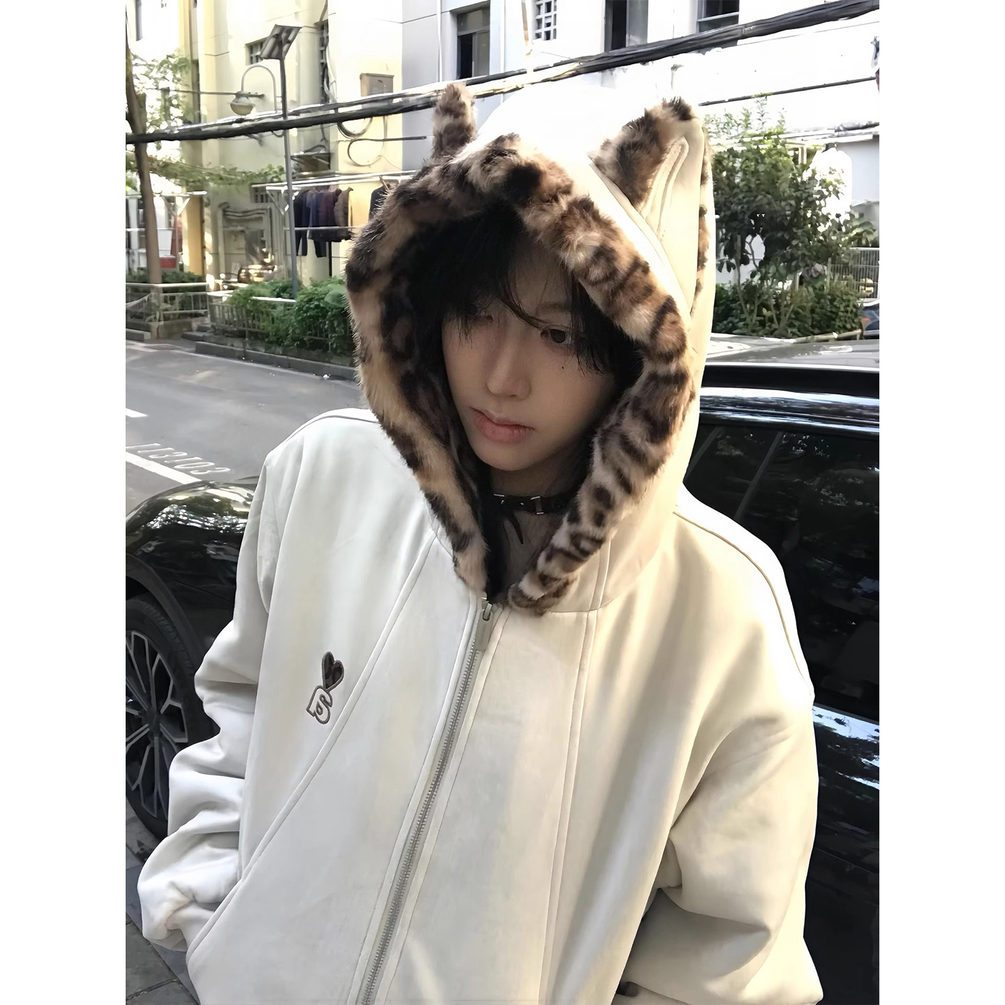 【免费试穿】兔耳朵连帽卫衣