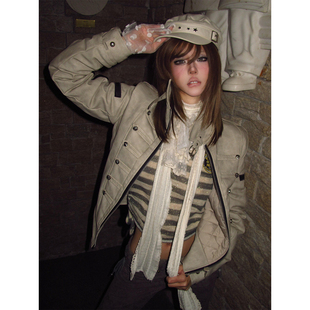 街头风朋克正肩外套女冬季加厚十字架宫廷风修身夹克视觉系上衣潮