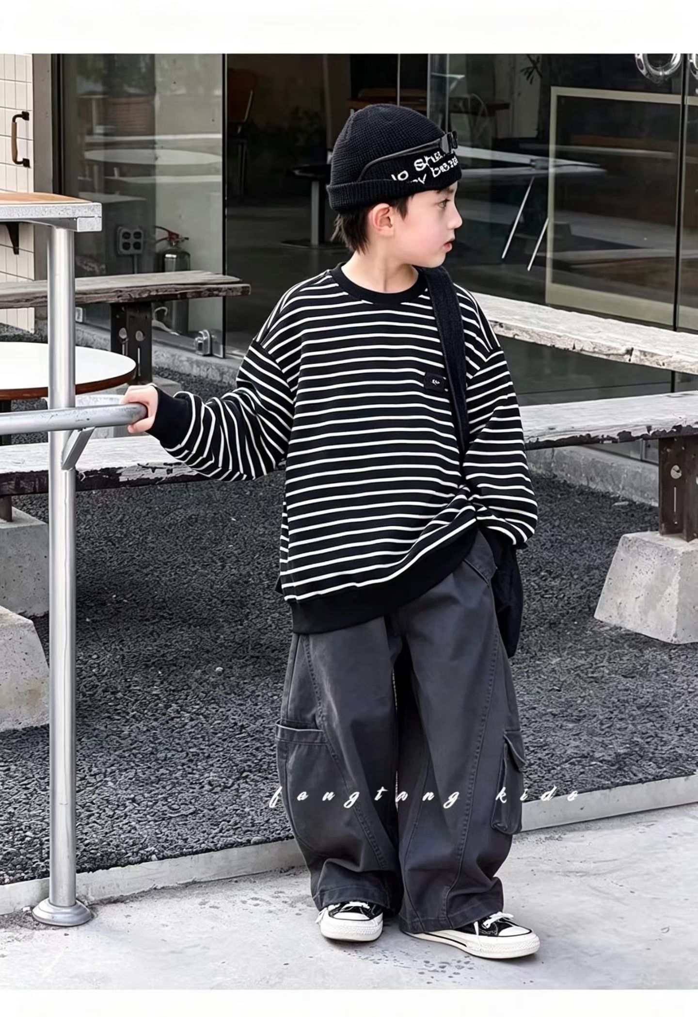 韩货条纹卫衣黑白横条纹圆领套头T恤
