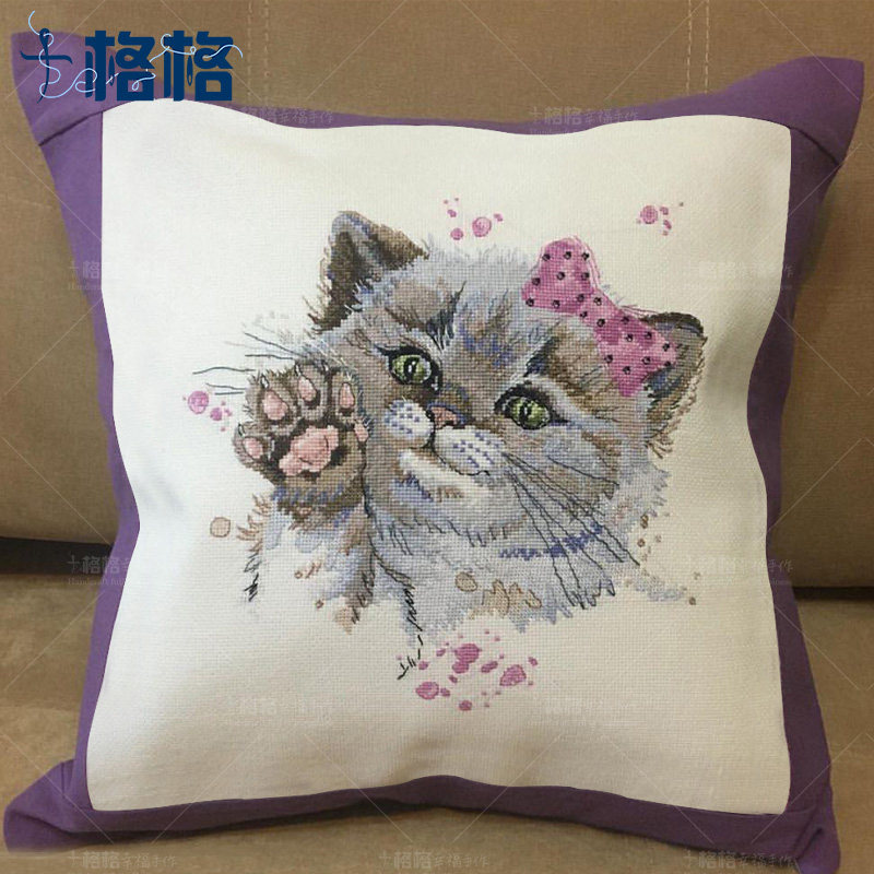 法国DMC十字绣套件 客厅餐厅 沙发靠垫 新品 紫蝴蝶猫咪 拼布抱枕