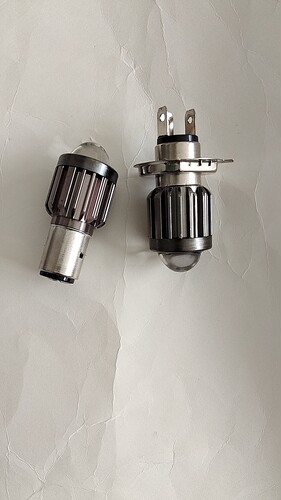 前照灯泡轻骑铃木摩托车