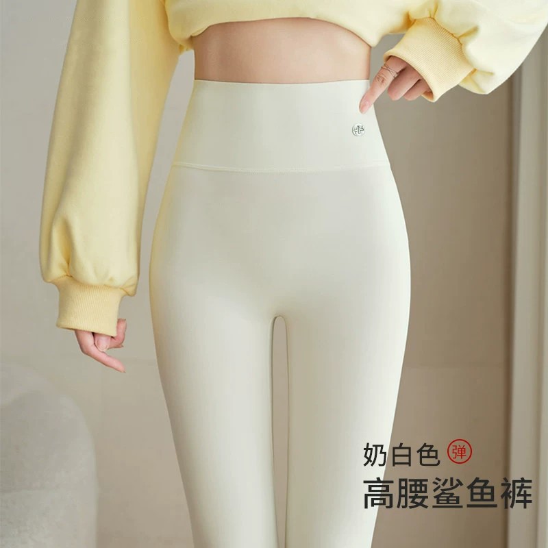 白色鲨鱼裤女外穿春秋高腰收腹无尴尬线芭比瑜伽鲨鱼皮打底裤薄款