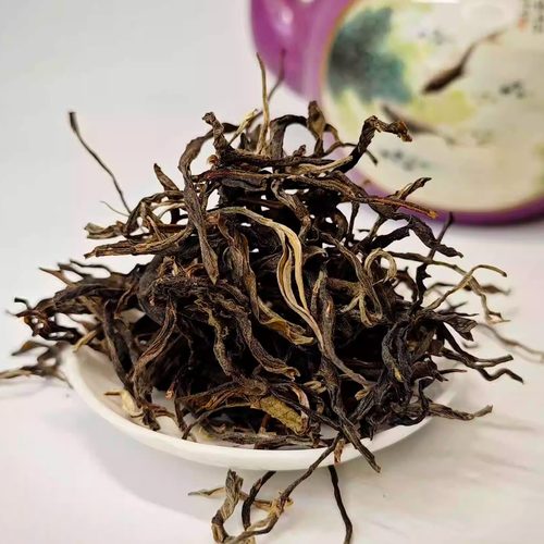 普洱茶临沧古树茶生茶