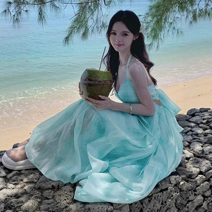 精美薄荷曼波海边度假氛围感沙滩裙设计感挂脖连衣裙仙女气质 韩式