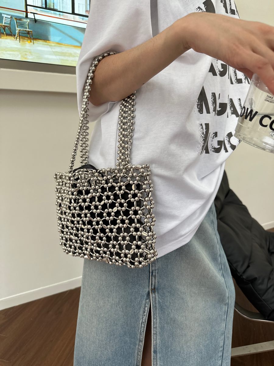 新款斜挎单肩度假ins风手工编织金属串珠水晶包珍珠包 越黑越美丽