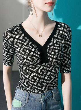 格子字母100839印花领打底衫女五分春袖修203夏新款中袖身恤2小衫