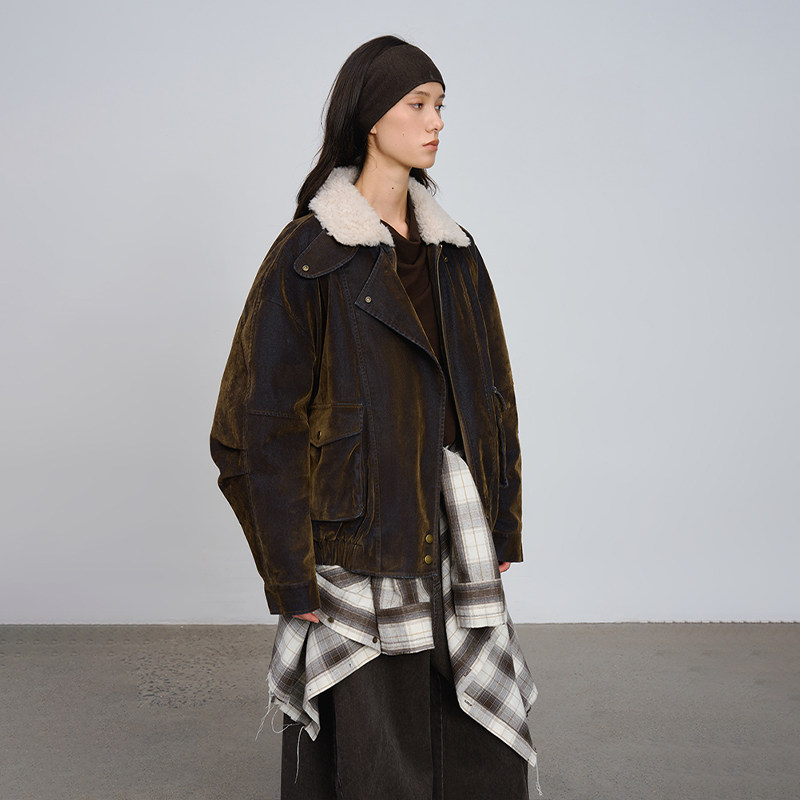 半圆原创女装[运动]2025秋冬宽松休闲植绒牛仔洗水夹克式羽绒服女