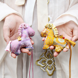 新中式文创马年包包挂件香囊祈福福袋可换香料仿宋锦中式香包礼品