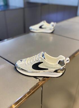 时尚美观！高温烫钻潮男鞋2025夏季新款百搭舒适休闲鞋鞋子