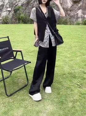 25596大爱美依缘2025夏季新款V领宽松大衫洋气马甲阔腿裤套装显瘦