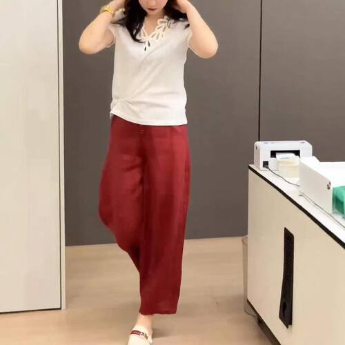 25392大爱美依缘2025夏季新款设计感V领镂空时尚T恤直筒九分裤女