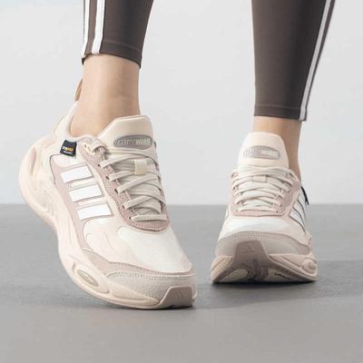 阿迪达斯女鞋2024冬季新款CLIMAWARM运动鞋训练休闲跑步鞋IH0479