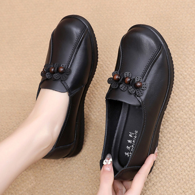 真皮妈妈鞋防滑平底舒适老人单鞋