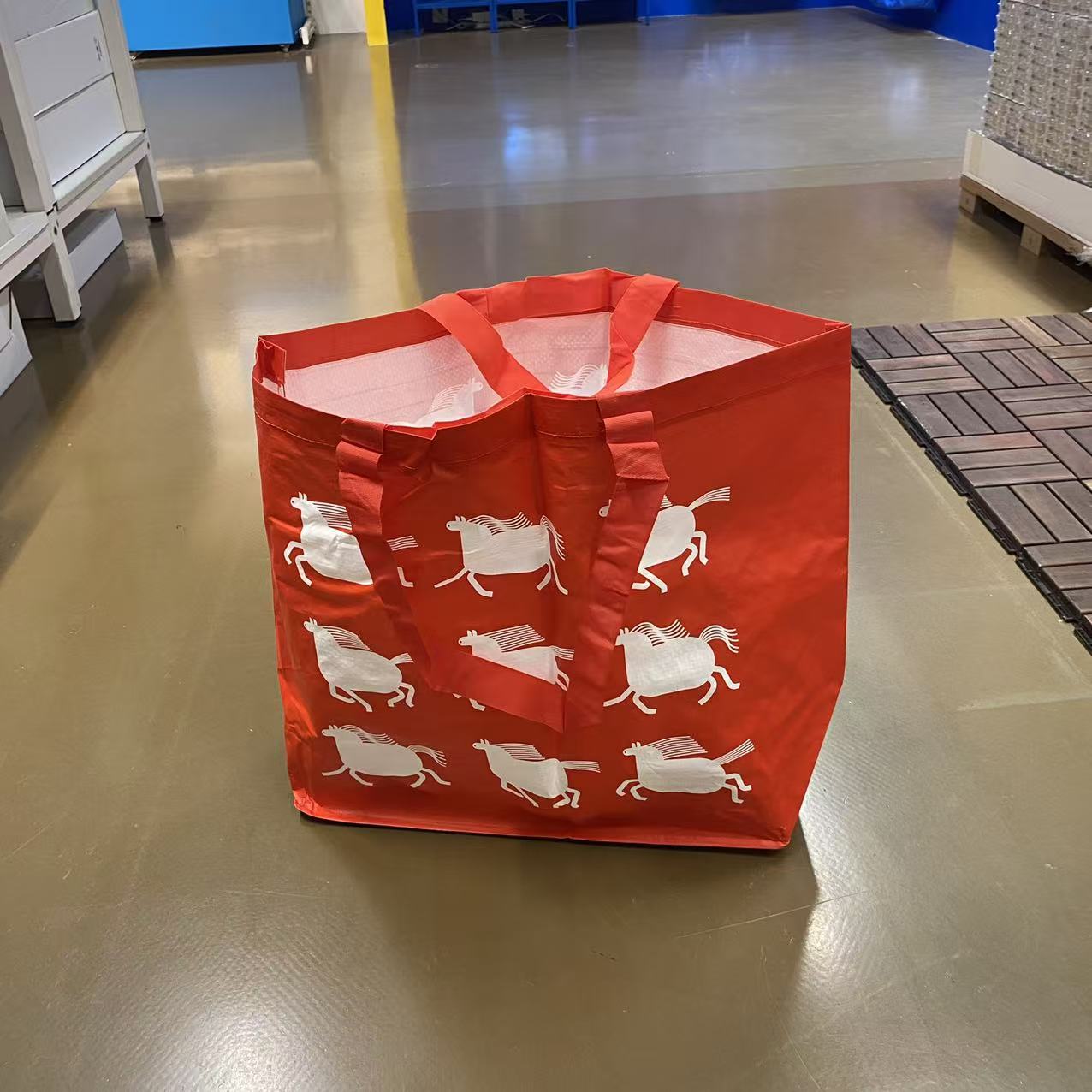 IKEA宜家弗斯达红色马手提袋