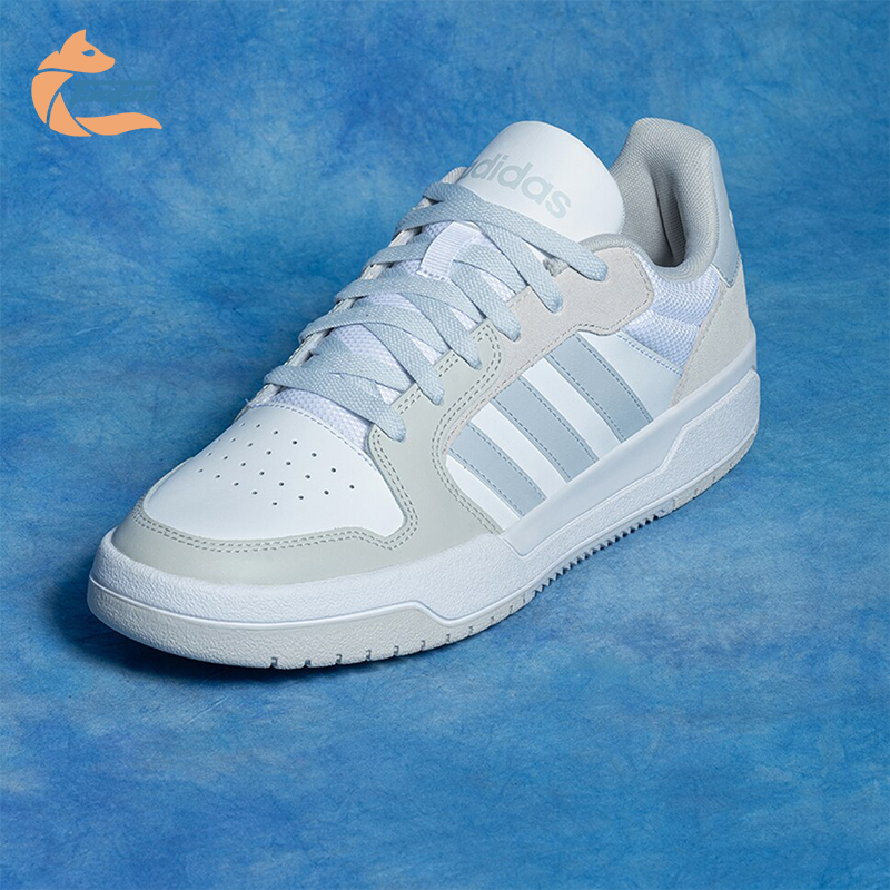 阿迪达斯男女篮球风时尚系带板鞋