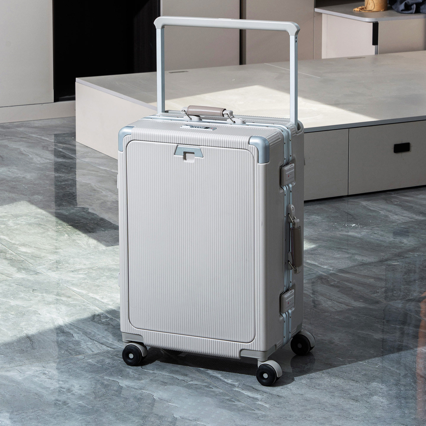 袋鼠侧开盖旅行用行李箱20寸登机可上飞机多功能宽拉杆前开口皮箱