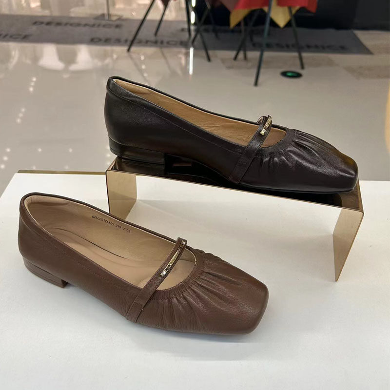 C.BANNER千百度2025秋款专柜正品浅口方头褶皱低跟单鞋A25485124