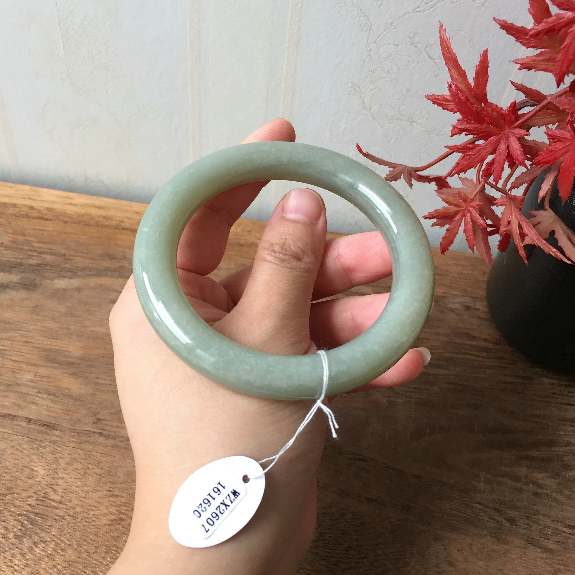 天然和田玉且末料胖圆条手镯女款