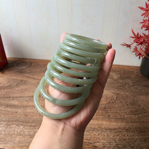 天然和田玉且末料女款美人条手镯