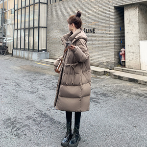 高端时尚过膝中长款羽绒服女冬季2023新款白鸭绒连帽面包服小个子