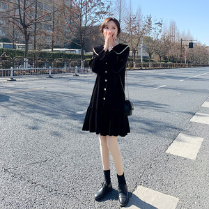 法式赫本风娃娃领黑色金丝绒连衣裙女2023新款早秋气质显瘦a字裙