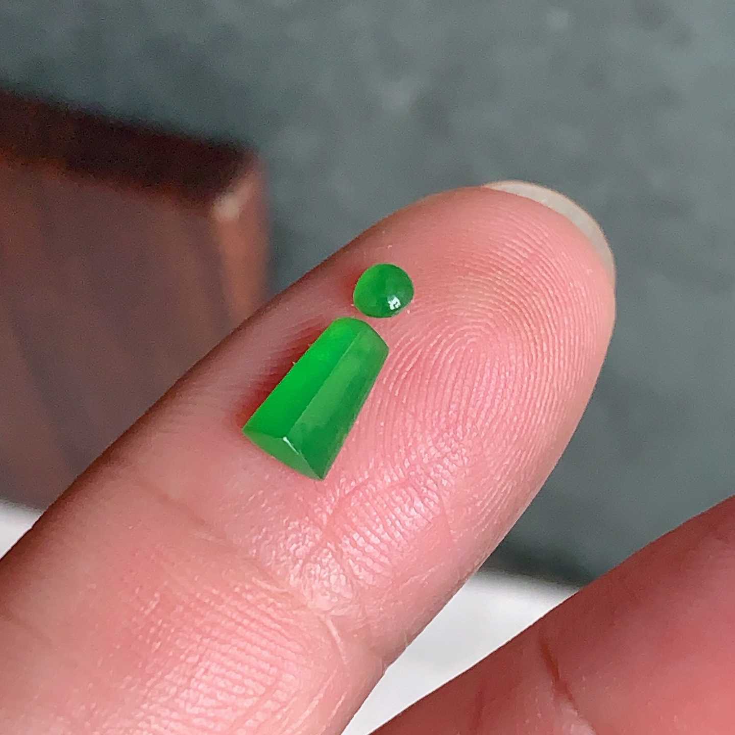 翠都翡翠珠宝玉石镶嵌面裸石冰种阳绿三角形戒面一套送证书900296