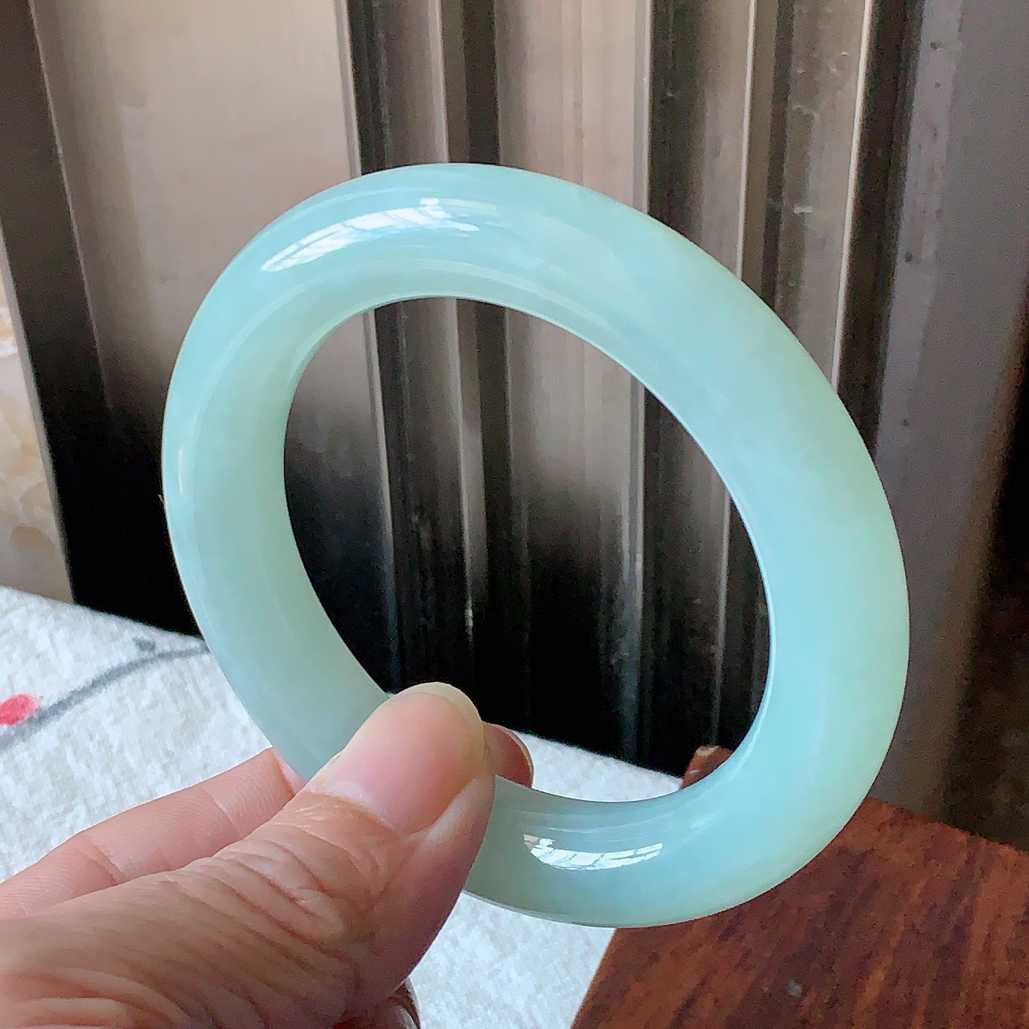 翠都翡翠珠宝天然缅甸A货玉石镯子冰糯种55浅绿圆条手镯252307
