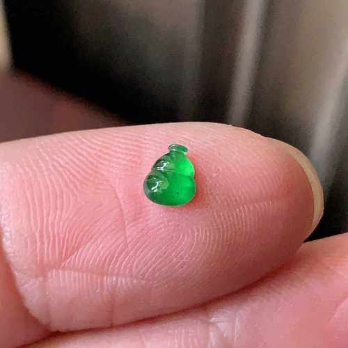 缅甸天然翡翠A货玉石裸石镶嵌面送证书冰种辣绿葫芦戒面100269