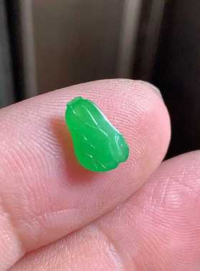 缅甸A货玉石裸石镶嵌面送证书冰种阳绿阳绿白菜400004