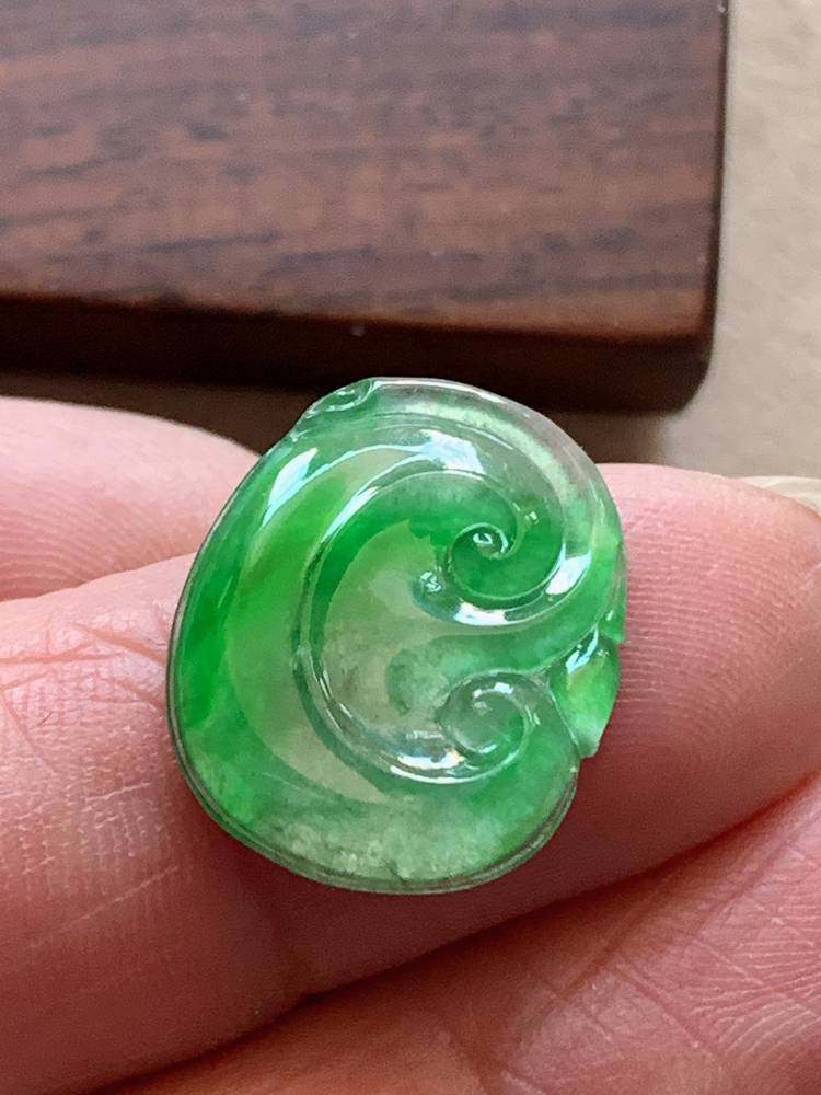 翠都翡翠珠宝天然翡翠a货玉石裸石镶嵌面冰种飘阳绿如意300741