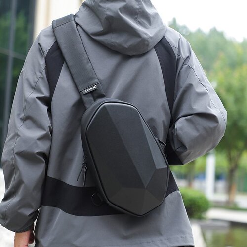 跨境新款男士胸包防水eva硬壳单肩包潮流斜跨小包跨境Chest bag