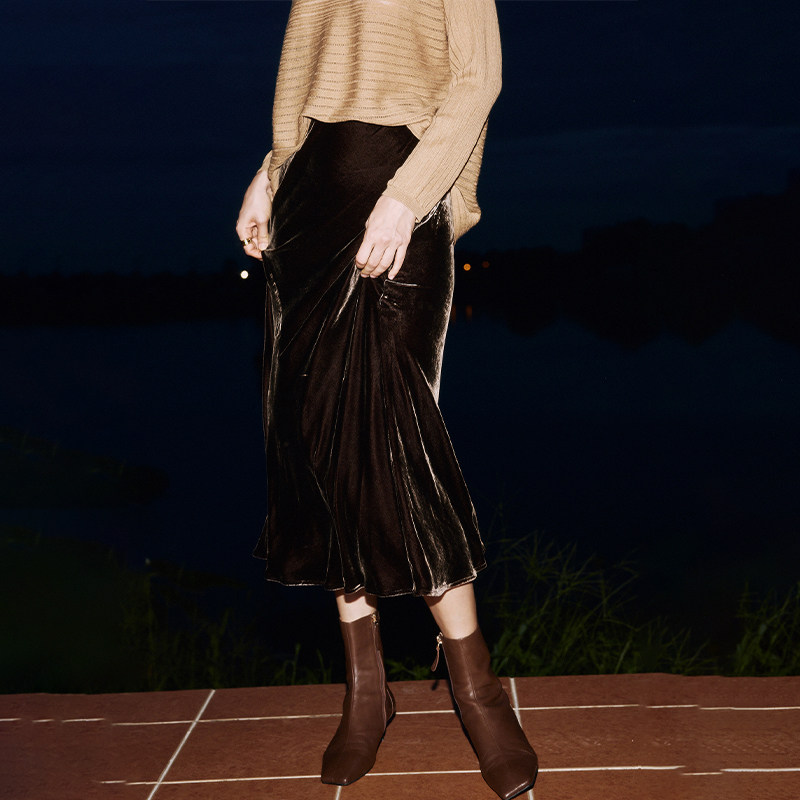 MMHZ 优雅绒韵（二类）真丝底布丝绒松紧腰鱼尾半身裙女