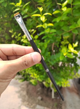 艾诺琪化妆刷大师系列m143平头眼线刷卧蚕眉黄狼毛混纤维毛微瑕疵