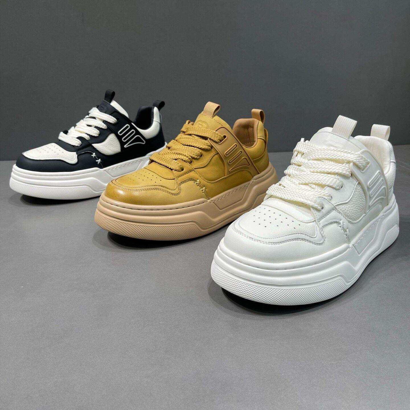 枫之时尚秋季厚底增高小白鞋轻奢简约百搭发型师牛皮个性另类板鞋