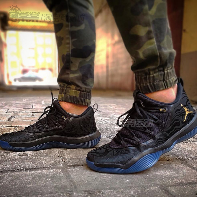 Air Jordan Super.fly¸ñÀï·Ò»ºÕðʵսÀºÇòЬÄÐ921208 AJ2664-021