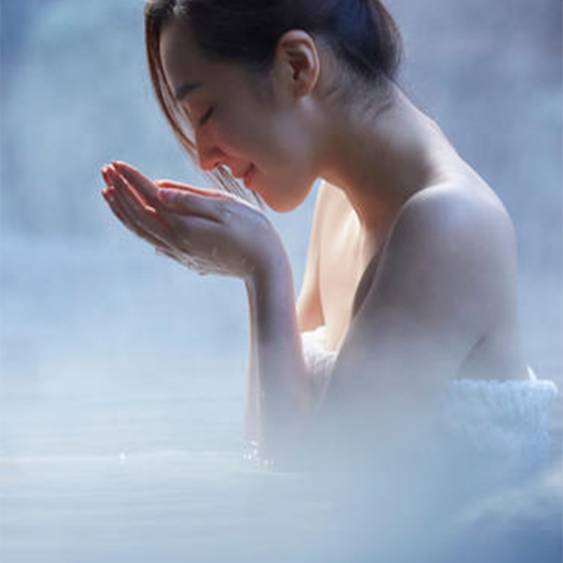 【送门票】每间房间含两张温泉浴场票，入住期间可无限次进出 【真温泉】引入“运热井一号”纯正温泉水源，富含对人体有益的微量元素 【随意泡】每种房型内都有单独的温泉私汤泡池，24小时想泡就泡